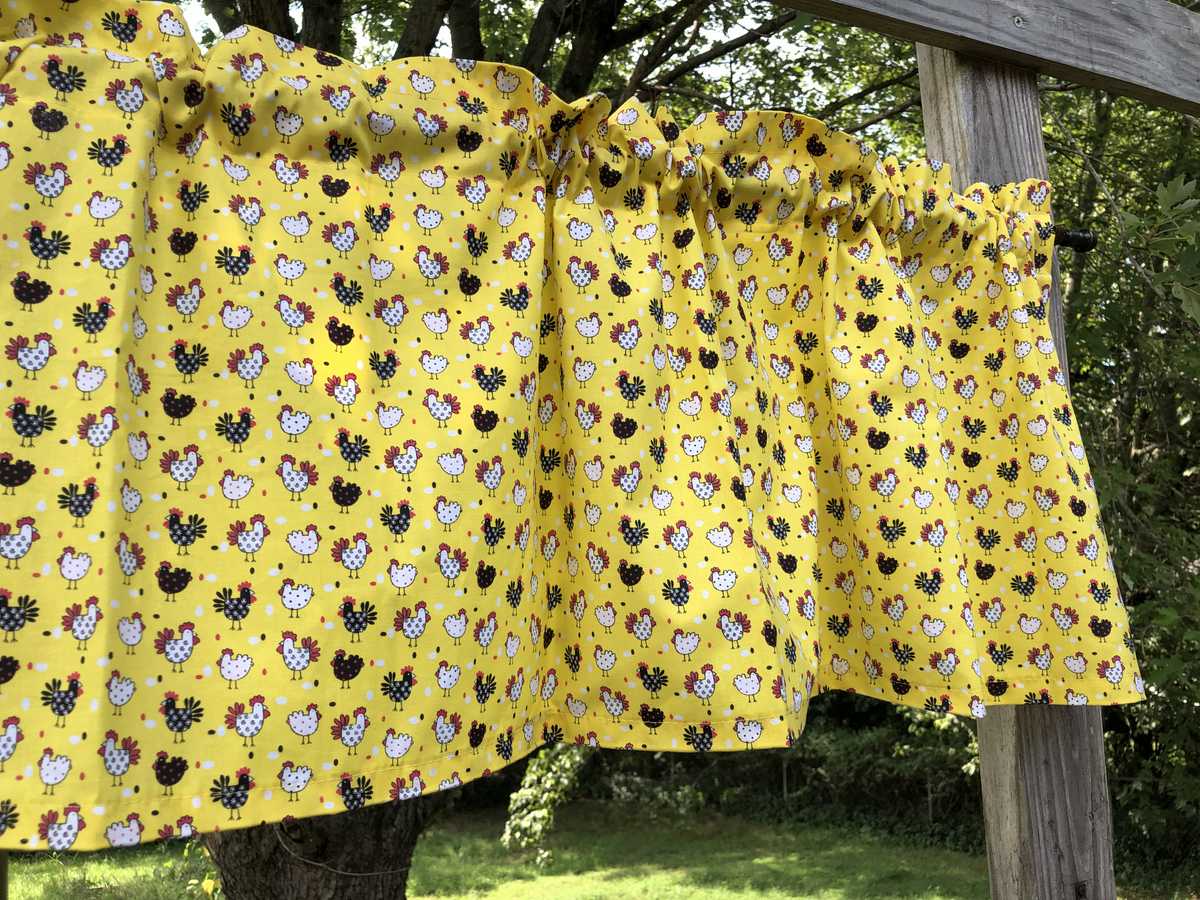 Rooster Chicken Fowl Farmhouse Farm Country Kitchen Yellow Handcrafted Curtain Valance