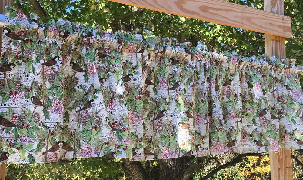 Chickadees Pine Cones Trees Holly Berries Christmas Birds Handcrafted Valance
