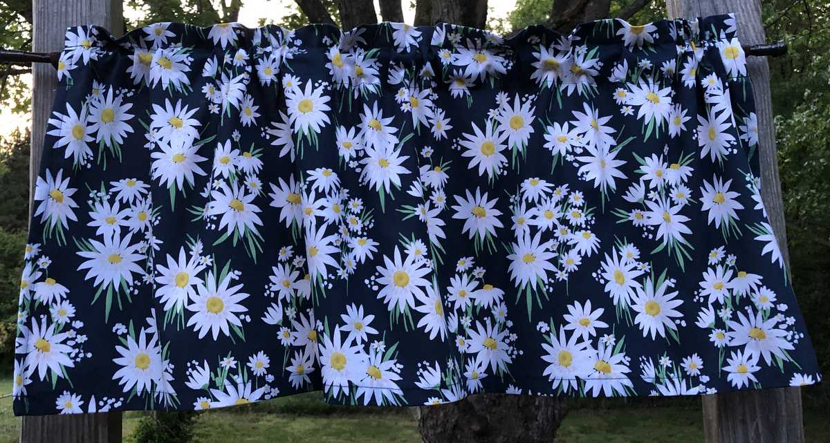 Daisy Valance Wildflower Floral Valance Garden Daisy Floral Bouquet Field Flowers Country Farmhouse Kitchen Navy Blue Curtain Valance t9/5