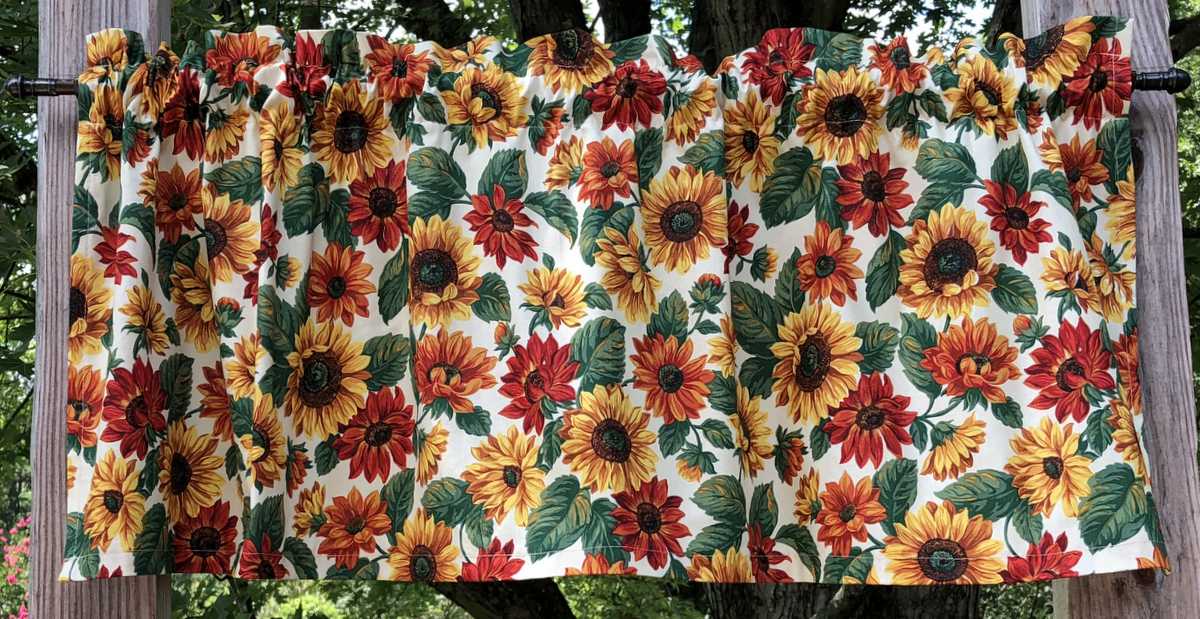 Sunflower All Over Floral Sunflowers Autumn Flowers Handcrafted Valance NEW
