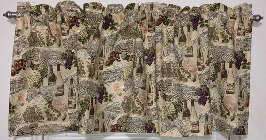 Wine Bottles Vineyard Grapes Scenic Floral Handcrafted Custom Sewn Valance NEW