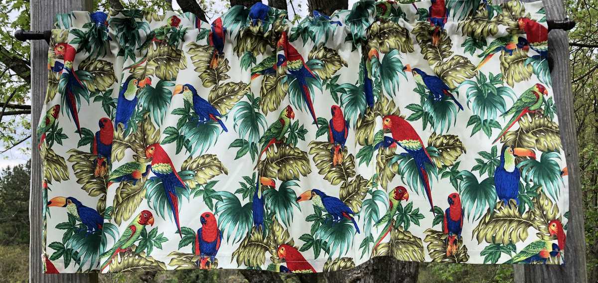 Tropical Birds Jungle Parrots Toucan Bird Tree Leaf Red Green Blue Natural Handcrafted Curtain Valance