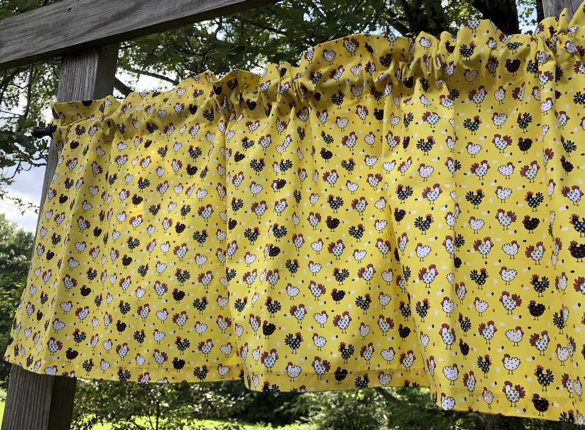 Rooster Chicken Fowl Farmhouse Farm Country Kitchen Yellow Handcrafted Curtain Valance
