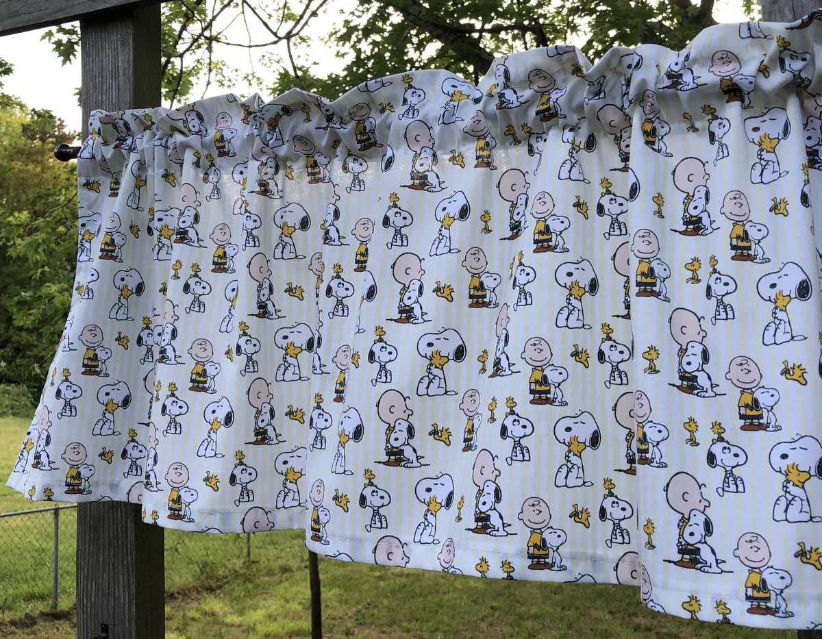 Curtain Valance Handcrafted Custom Sewn From Peanuts Snoopy Charlie Brown Yellow White Striped Stripes Fabric h2